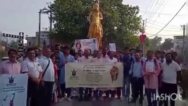 रायबरेली: शहीद चौक से इप्टा संगठन के द्वारा प्रेम सद्भाव का संदेश देने के लिए निकाली गई 
विशेष यात्रा