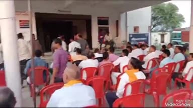 लालगंज: आगामी त्यौहार को देखते हुए ड्रमंडगंज में पीस कमेटी की बैठक हुई संपन्न, संवेदनशील जगहों पर पुलिस रहेगी तैनात: थानाध्यक्ष