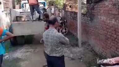 रायबरेली: शक्तिनगर में बिजली विभाग के कर्मचारियों ने महिला के घर के बगल में लगा दिया खंबा, पीड़िता ने पुलिस से की शिकायत