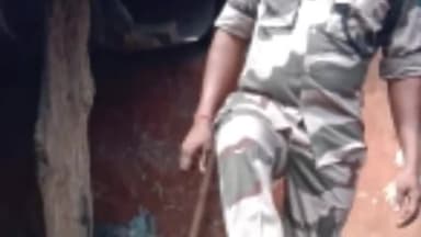 बानो: पुलिस ने अवैध महुआ शराब के खिलाफ बानो गिरदा क्षेत्र के हुरदा में चलाया अभियान, नष्ट की गई 50 किलोग्राम जावा महुआ