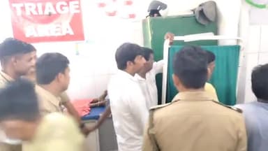 सीतापुर: भगवानपुर ग्राम पंचायत में जुआ खेलते समय 13 लोगों को पुलिस ने किया गिरफ्तार