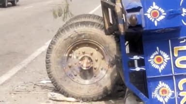 ਖਰੜ: ਕੁਰਾਲੀ-ਖਰੜ ਮਾਰਗ ਉੱਤੇ ਚਲਦੀ ਟਰਾਲੀ ਦੇ ਖੁੱਲੇ ਚੱਕੇ, ਚਾਲਕ ਗੰਭੀਰ ਜ਼ਖ਼ਮੀ ਵੱਡੇ ਹਾਦਸੇ ਤੋ ਰਿਹਾ ਬਚਾਅ