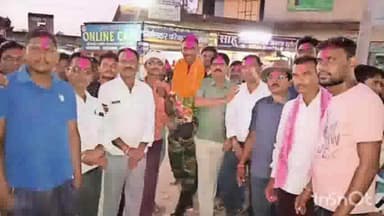 गुरूर: अग्निवीर की ट्रेनिंग लेकर वापस लौटे ग्राम मोखा के वेदप्रकाश का गुरूर के बस स्टैंड में किया गया जोरदार स्वागत