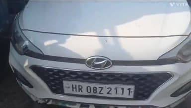 अम्बाला: पॉलिटेक्निक चौक पर ट्रक की टक्कर से कार हुई क्षतिग्रस्त, दोनों ने लगाए एक दूसरे पर प्रत्यारोप