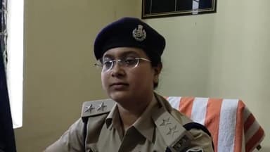 गोपालगंज: बल्थरी चेक पोस्ट पर पुलिस के द्वारा शराब के खिलाफ चलाया जा रहा है विशेष वाहन जांच अभियान