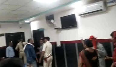 बक्सर: वीके ग्लोबल अस्पताल में इलाज के दौरान महिला की मौत, पैसे ना मिलने पर शव देने से किया इंकार