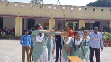 रामपुर: मंगलवार को जुल्फिकार बालिका इंटर कॉलेज में जनपदीय तीरंदाजी प्रतियोगिता का किया गया आयोजन