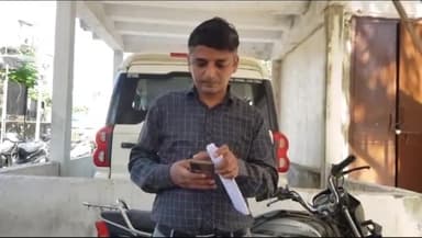 बड़गांव: देबारी स्थित निजी स्कूल पर पिता ने बेटी को बिना वजह निकालने का लगाया आरोप, कार्रवाई की मांग को लेकर DM को सौंपा ज्ञापन