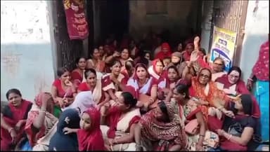 परिहार: मांगों को लेकर सेविकाओं ने किया परिहार स्थित आगनबाड़ी कार्यलय पर भूख हड़ताल