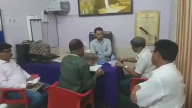 समुद्रपूर: स्थानिक ग्रामीण रुग्णालयाची उपविभागीय अधिकाऱ्यांच्या कमिटीकडून तपासणी, त्रुटी दूर करण्याच्या दिल्या सूचना