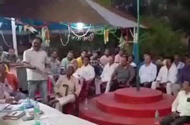 झरिया/जोरापोखर/सिंदरी: दुर्गा पूजा और दीपावली पर्व को लेकर झरिया थाना परिसर में शांति समिति की बैठक हुई आयोजित