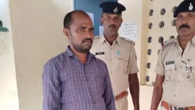 शिवसागर: शिवसागर थाना पुलिस ने घोरघट गांव के समीप से 3 लीटर देशी महुआ शराब के साथ एक व्यक्ति को किया गिरफ्तार