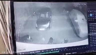 साहरघाट में देर रात  करोड़ों रुपए की  डकैती और पांच लोग बुरी तरह से जख्मी है जिनका इलाज मधुबनी के क्रिप्स हॉस्पिटल में