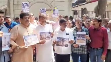 घाटकोपर मध्ये मनसेने गुजराती भाषिक बोर्ड तोडला  आर बी मेहता मार्ग येथे भाजपचे मनसे व ठाकरे गटा विरोधात आंदोलन .