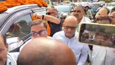 गोरखपुर: कांग्रेस प्रदेश अध्यक्ष अजय राय का शास्त्री चौक पर कांग्रेसियों ने किया जोरदार स्वागत