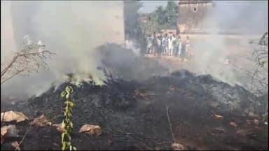 बाढड़ा: अज्ञात कारणों से आग लगने से बाढ़ड़ा में जली बाजरा की पुलियां, फायर ब्रिगेड ने कड़ी मशक्कत से पाया आग पर काबू