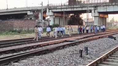 धनौरा: गजरौला रेलवे स्टेशन का मुरादाबाद के डीआरएम ने किया निरीक्षण; अधिकारियों में मचा हड़कंप