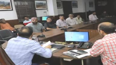 पन्ना: कलेक्ट्रेट सभाकक्ष में बैंकर्स की बैठक हुई आयोजित, कलेक्टर ने अभ्यर्थी के पृथक बैंक खाता के संबंध में दिए निर्देश