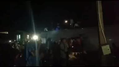 बक्सर: रघुनाथपुर रेलवे स्टेशन के समीप पटरी से उतरी नॉर्थ ईस्ट डाउन ट्रेन, कई लोग हुए घायल