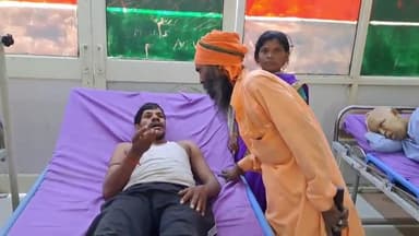 फिरोज़ाबाद: मोहल्ला करनसिंह इलाके मे गाली गलौज का विरोध करने पर एक ब्यक्ति को पडोसी ने बुरी तरह से पीटा