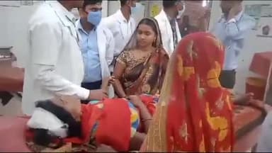 जौनपुर: सिकरारा में बोलोरो के धक्के से रामदुलारी नामक महिला हुई घायल उपचार के लिए जिला अस्पताल लाया गया