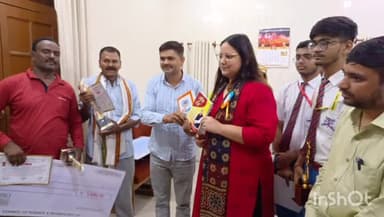 गोंडा: राज्य स्तरीय विज्ञान प्रदर्शनी में गोंडा के राजकुमार ने प्रथम स्थान प्राप्त कर बढ़ाया जिले का मान, DM ने दी बधाई