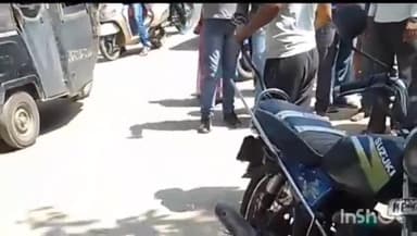 बैतूल नगर: जिला अस्पताल के क्षय रोग कार्यालय में निकला जहरीला कोबरा सर्प विशेषज्ञ ने रेस्क्यू कर पकड़ा ।