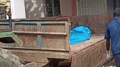 गुमला: बिशनपुर व पालकोट से बरामद दो अज्ञात शवों की नहीं हुई शिनाख्त, पुलिस ने कराया अंतिम संस्कार