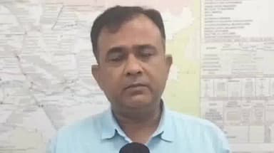 बक्सर: जिले के रघुनाथपुर में ट्रेन हादसे के बाद तेजी से चल रहा मलबा हटाने का कार्य- सीपीआरओ वीरेंद्र कुमार