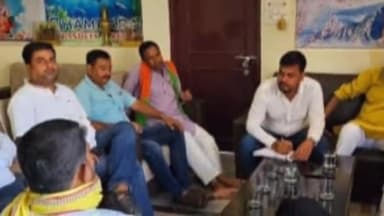 अरेराज: मेरी माटी मेरा देश प्रखंड स्तरीय कार्यक्रम की सफलता को लेकर हरसिद्धि मे आयोजित बैठक मे भाजपा विधायक ने लिया भाग