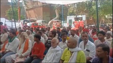 चायल: नवरात्रि पर्व व दशहरा उत्सव को लेकर सरायअकिल थाना परिसर में हुई शांति समिति की बैठक, CO ने दिए आवश्यक दिशा-निर्दश