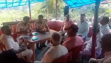 दरभंगा: बहादुरपुर: मब्बी ओपी परिसर दुर्गा पूजा को लेकर शांति समिति की गई बैठक, ओपी प्रभारी ने पूजा समिति को दिए कई दिशा निर्देश