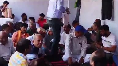 गुमला: अल्बर्ट एक्का स्टेडियम में स्टेडियम प्रबंधन समिति द्वारा रावण दहन करने की अनुमति दिए जाने पर लोगों में खुशी