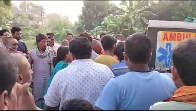 महुआ: महुआ के अख्तियारपुर गांव निवासी 35 वर्षीय युवक की रांची में डेंगू से मौत के बाद परिजनों में कोहराम शोक की लहर