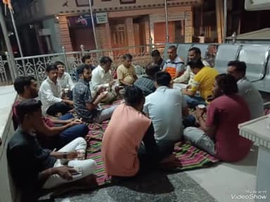 रानीवाड़ा: शहर के गरबा चौक में नवरात्रि महोत्सव को लेकर गरबा मंडल के कार्यकर्ताओं की बैठक हुई आयोजित