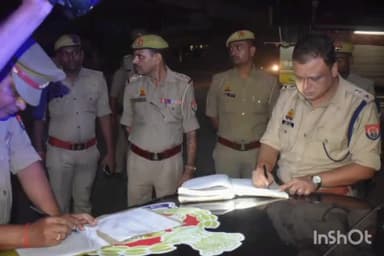 सुल्तानपुर: कोतवाली नगर क्षेत्र में एसपी ने पीआरबी वाहनों का किया निरीक्षण, पीआरबी कर्मचारियों को दिए जरूरी निर्देश