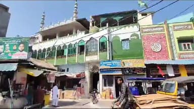 गोरखपुर: जिले के विभिन्न मस्जिदों पर अदा की गई नमाज, फिलिस्तीन इसराइल जंग के मद्देनजर जिला प्रशासन मस्जिदों के बाहर रहा मुस्तैद