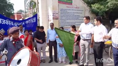 देेेवरिया: मिशन शक्ति फेस 4 के अंतर्गत जीआईसी से निकाली जागरूकता रैली, डीएम ने दिखाई हरी झंडी