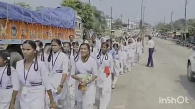 सुकमा: सुकमा नगर की सड़कों पर स्वीप कार्यक्रम के तहत स्कूली बच्चों ने निकाली रैली मतदाता जागरूकता का दिया संदेश