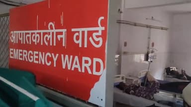 आज़मगढ़: मुबारकपुर अरबी यूनिवर्सिटी के पास ट्रैक्टर-ट्रॉली व ऑटो की टक्कर में ऑटो सवार 7 जख्मी, 2 जिला अस्पताल में भर्ती