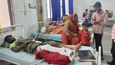 झालरापाटन: झालरापाटन मेला मैदान के सामने सड़क दुर्घटना में युवक गंभीर रूप से घायल उसकी गर्भवती पत्नी बाल बाल बची