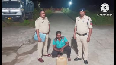 महासमुंद: ग्राम बोहरडीह में 10 लीटर हाथभट्ठी निर्मित अवैध महुआ शराब के साथ 1 आरोपी गिरफ्तार