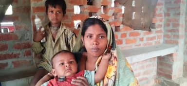 शाहबाद: नगला भाग में तालाब के किनारे मछली पकड़ रहे दो बच्चों को गांव की महिला ने पीटा, बच्चों की मां ने महिला के खिलाफ दी तहरीर