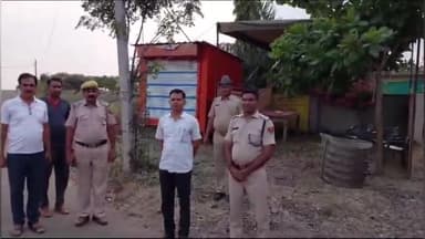 पिड़ावा: अतिरिक्त पुलिस अधीक्षक ने पिड़ावा थाना क्षेत्र में बॉर्डर चेक पोस्टों का किया निरीक्षण, मतदान केन्द्रों का लिया जायजा