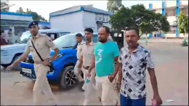 अररिया: सिकटी पुलिस ने उत्पाद विभाग के दो ASI और 2 शराब तस्करों को अलग-अलग स्थान से किया गिरफ्तार, न्यायालय में किया गया पेश