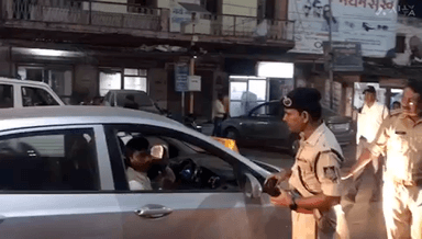 सिंगरौली: विधानसभा चुनाव को लेकर माजन मोड़ पर अतिरिक्त पुलिस अधीक्षक ने की वाहनों की चेकिंग, यातायात पुलिस ने 70 से 80 वाहनों पर की कार्रवाई