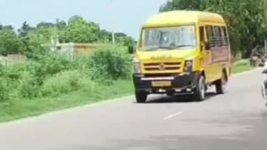 गोंडा: गोंडा मे स्कूल के नाम पर चल रही190बस अनफिट,ARTO ने कहा:की जा रही अनफिट स्कूली वाहनो का पंजीकरण निलंबित करने की कार्यवाही