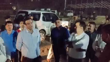 धनबाद/केंदुआडीह: उपायुक्त ने जिला प्रशासन की टीम के साथ रात में पूजा पंडालों का किया निरीक्षण, सुरक्षा को लेकर दिए कई निर्देश