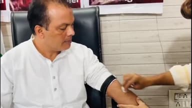 रामपुर: आम आदमी पार्टी के ज़िला सचिव मौहम्मद आलमगीर ने भारत के राष्ट्रपति को अपने खून से पत्र लिखकर  सांसद संजय सिंह की रिहाई की