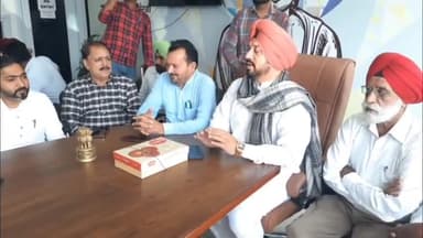 ਨਾਭਾ: 'ਆਪ' ਦਫਤਰ ਵਿਖੇ ਵਿਧਾਇਕ ਦੇਵ ਮਾਨ ਨੇ ਨਾਭਾ ਦੇ ਨਵੇਂ ਬਣੇ 21 ਬਲਾਕ ਇੰਚਾਰਜਾਂ ਦਾ ਕੀਤਾ ਸਨਮਾਨ